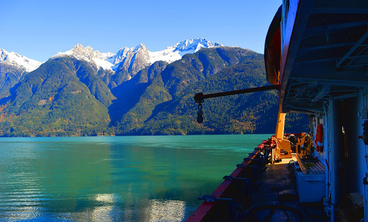 Bute Inlet depuis le bateau de recherche, Colombie Britannique, Canada (CCGS Vector, Photo courtesy of S. Hage, M. Cartigny)